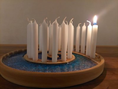 Keramická adventní spirála modrá