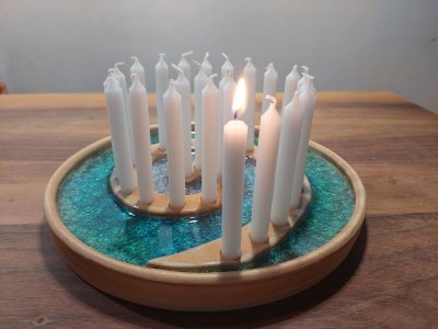 Keramická adventní spirála fialková - modrá - zelená